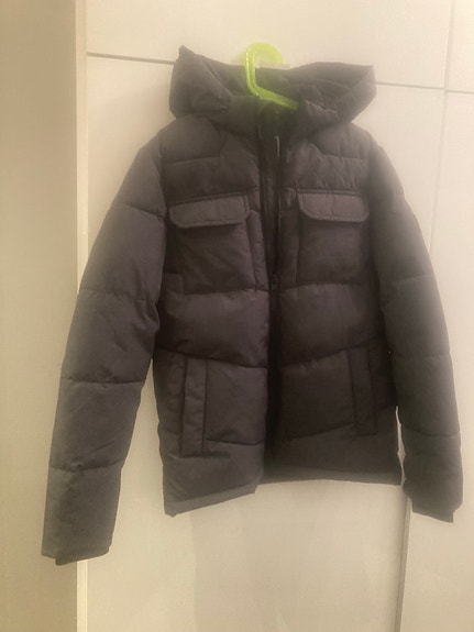 Käyttämätön Jack & Jones toppatakki (152cm)