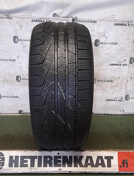 235/40 R18 Käytetty Kitkarengas