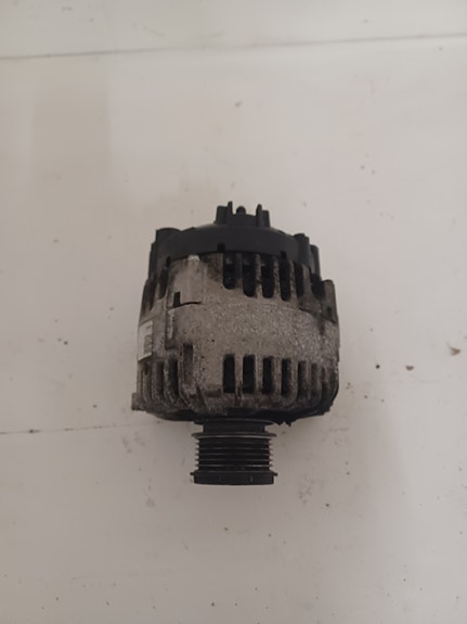 Skoda Octavia 2010-2013 Laturi 03L903023F