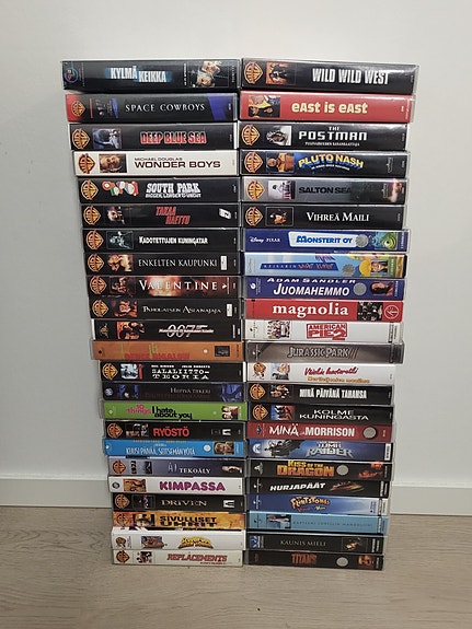 VHS kasetteja