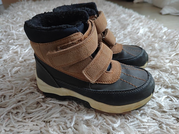 Lämpövuorelliset Goretex-kengät koko 28