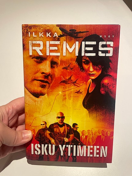 Ilkka Remes, Isku ytimeen, kovakantinen