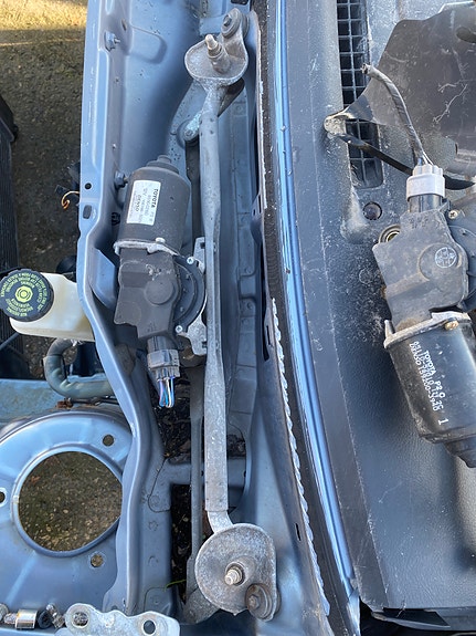 tuulilasin pyyhkimen moottori Toyota corolla