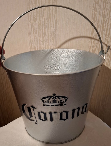 Uusi Corona-sinkkiämpäri