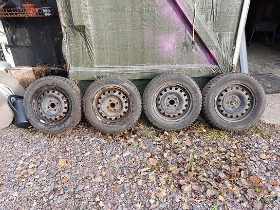 VOLVON vanteilla kitkarenkaat  185/65R14  BRIDGESTONE BLIZZAK NORDIC
