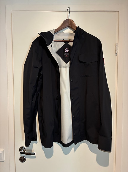Miesten Canada Goose Nanaimo-takki (S), musta