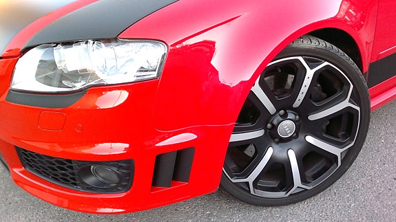 Näyttävät Kahn 20" vanteet Yokohama Advan Sport renkailla