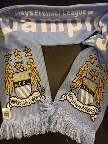 Mancester Cityn Mestarien kaulahuivi - 2013/2014