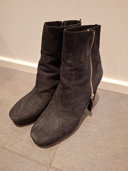 H&M korkonilkkurit koko 39 mustat
