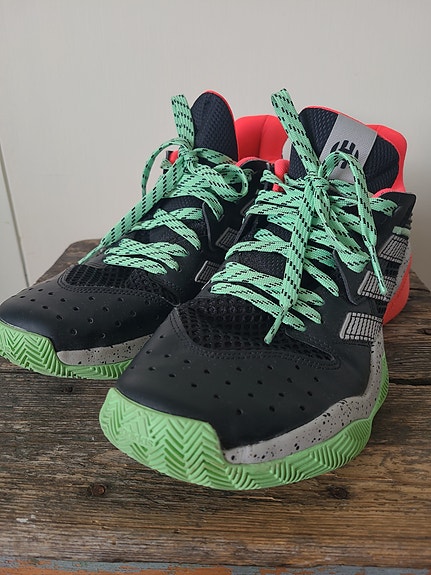 Adidas koripallokengät