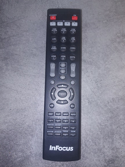 Infocus kaukosäädin