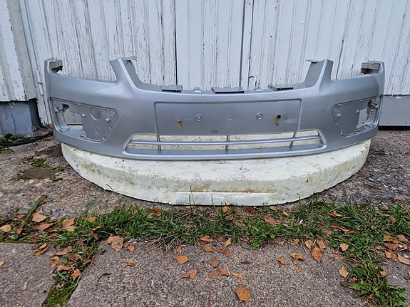 Ford focus 2004-2008 etupuskuri