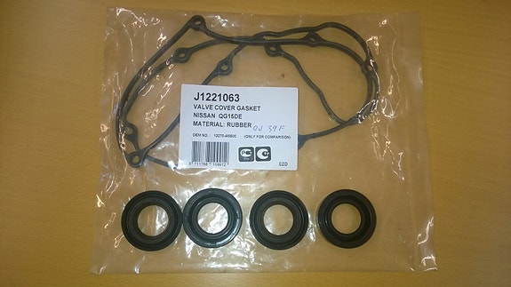Nissan Almera N15 venttiilikopan tiivisteet