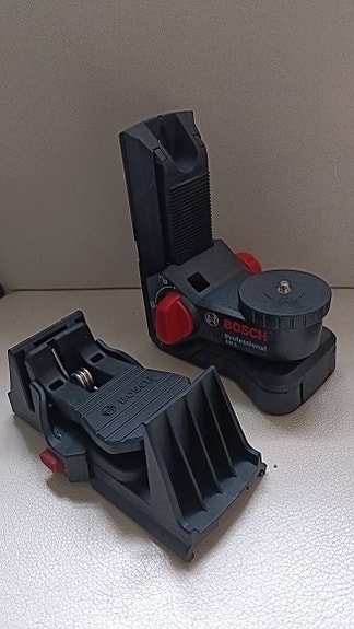 Pidikkeet laserille  Bosch GLL 3-80 c laitteelle