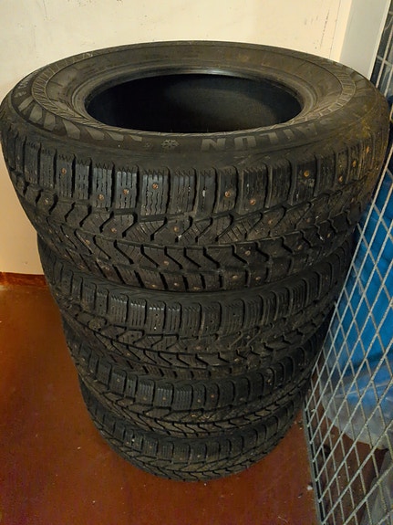 2023 Paku Renkaat - 235/65R16C