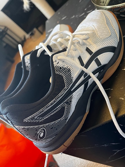 Asics kengät