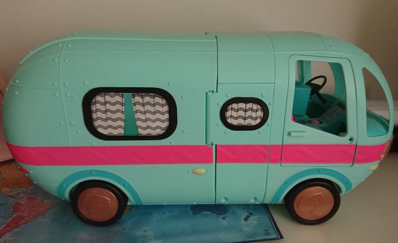 LOL SURPRISE MATKAILUAUTO