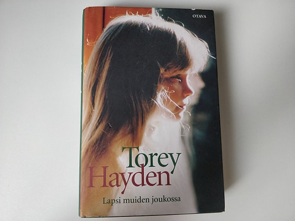 Torey Hayden: Lapsi muiden joukossa