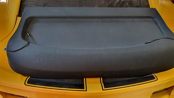 Audi Q2 Hattuhylly.