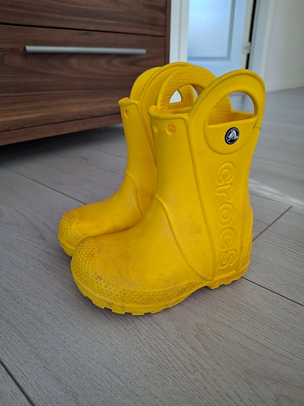 Crocs lasten saappaat