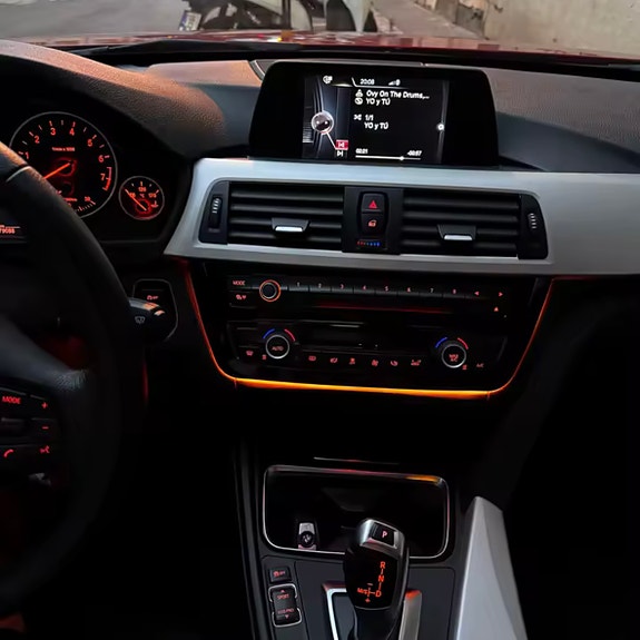 BMW F30 F32 F36 Keskikonsolin LED-paneeli – Ambient Light -valaistus