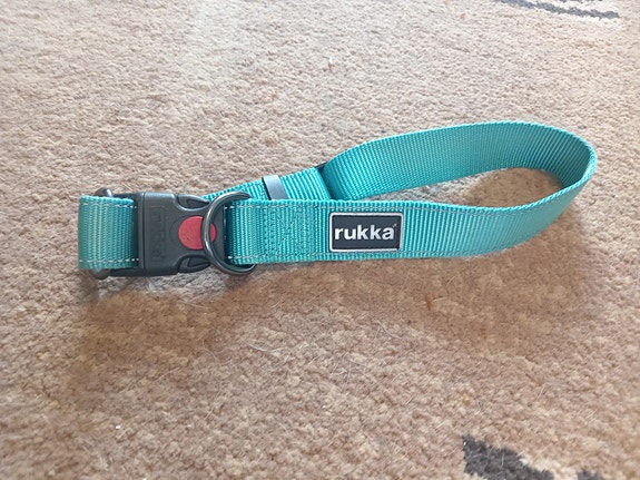 Rukka ison koiran puolikuristava panta