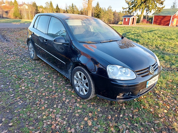 Volkswagen golf V osia