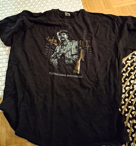 Tikkakosken mannekiini paita XXXL