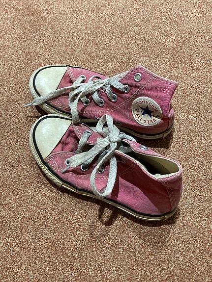Vaaleanpunaiset Converse tennarit