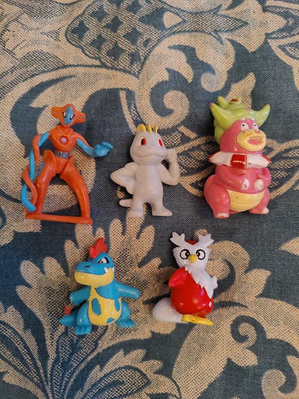 Pokemon Topps karkkipallo-hahmot