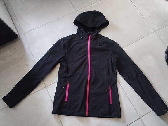 uudenveroinen Kiira Korpi softshell takki 38