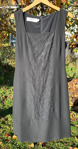 InWear Ilta- tai juhlapuku musta koko 40