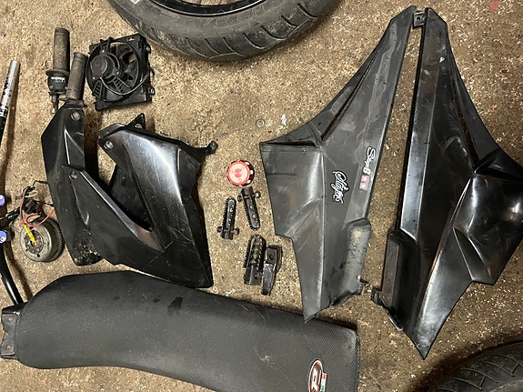 Product image 2 of 9