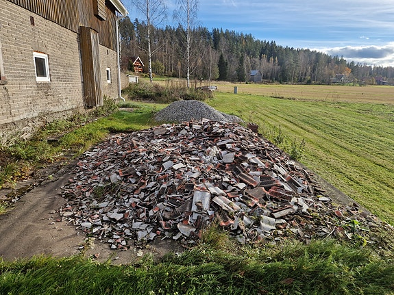 Sementtitiili"mursketta" tienpohjaan