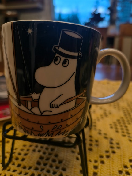 Muumipappa purjehtii muki