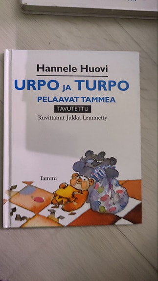 Urpo ja Turpo pelaavat tammea TAVUTETTU