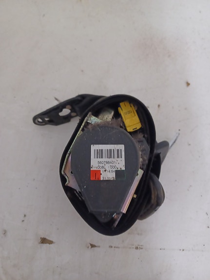 Audi A4 2002 1.8 T Turvavyö vasen etu 8E0857705B V04