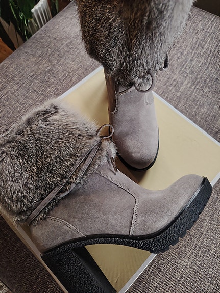 Uudet Michael Kors harmaat saappaat koko 37