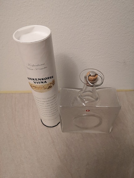 Iittala Wirkkala lasinen karahvi kirkas 0,5 l ja koskenkorva lasit