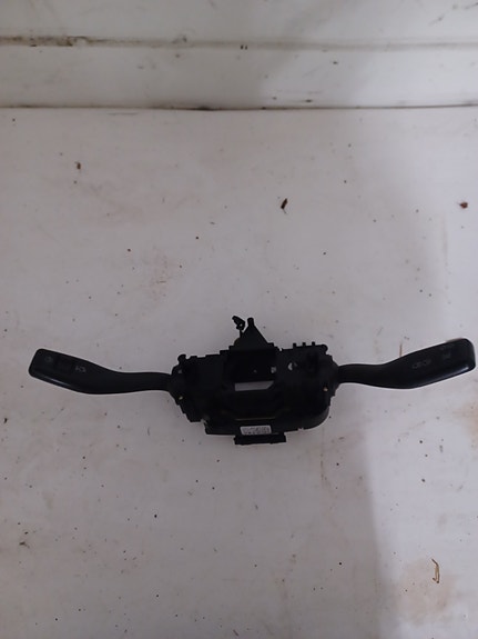 Audi A4 2002 1.8T Monitoimivipu vilkku/valot 8E0953549N