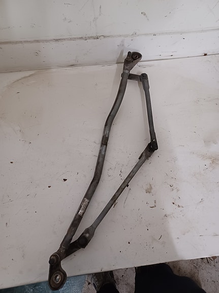 Audi A4 2002 1.8T Tuulilasin pyyhkimen mekanismi 8E1955319