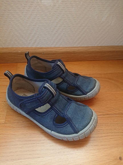Superfit kesäkengät 26
