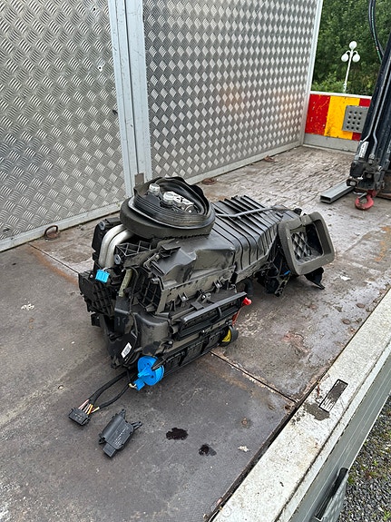 Volkswagen Caddy Lämmityslaite