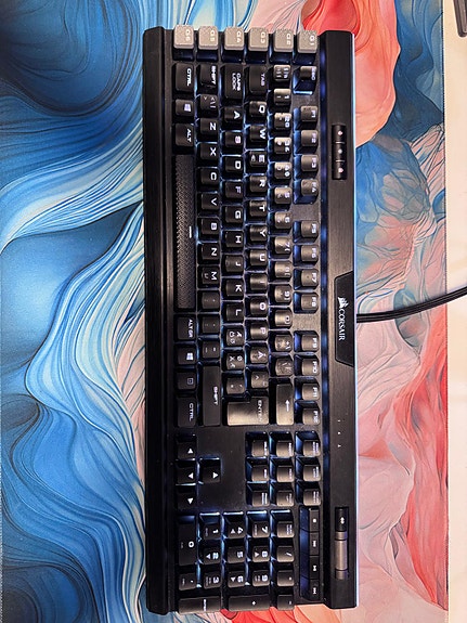 Corsair K95 RGB Platinum Speed pelinäppäimistö (Cherry MX Speed)