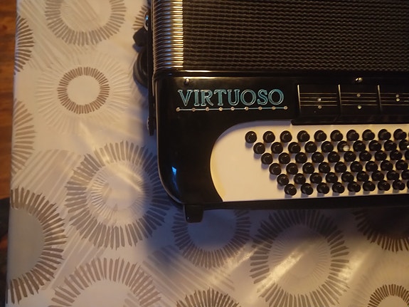 Product image 2 of 9