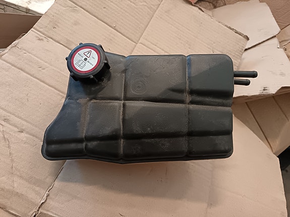 Ford Mondeo 2001-2007 paisuntasäiliö