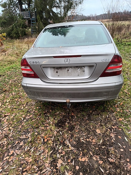 Mercedes-Benz c-class osina