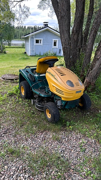 Yardman päältä ajettava