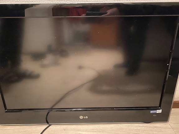 LG 32LH500D LED-televisio 32 tuumaa musta