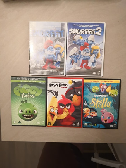 Smurfit 2 ja Angry Birds DVD-elokuvat kokoelma